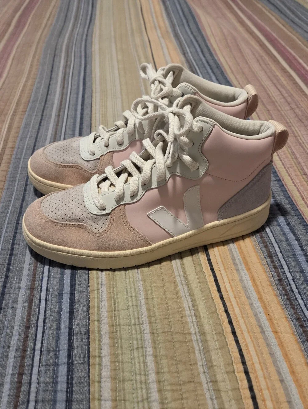 Veja High-Top Casual Suede Sneakers Pink And Cream Women's Size 8